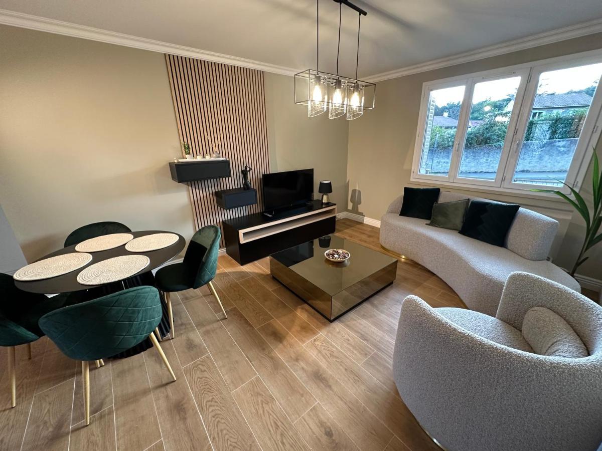 Minois Appartement Saint-Genet-Lerpt Buitenkant foto