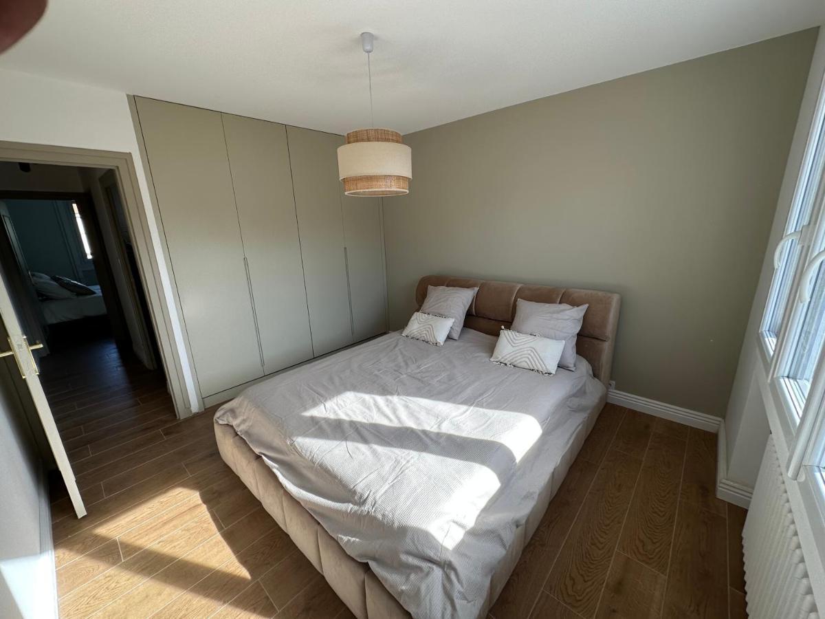 Minois Appartement Saint-Genet-Lerpt Buitenkant foto