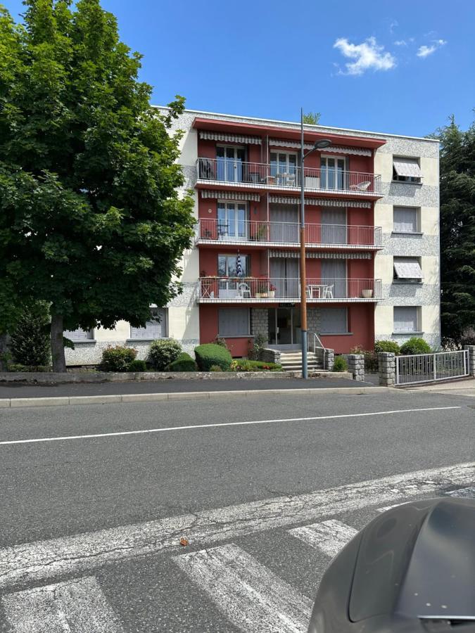 Minois Appartement Saint-Genet-Lerpt Buitenkant foto